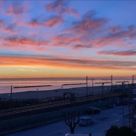 Soleil Et Lune - Frontemare, Wi-fi E Parcheggio Apartament Porto Potenza Picena